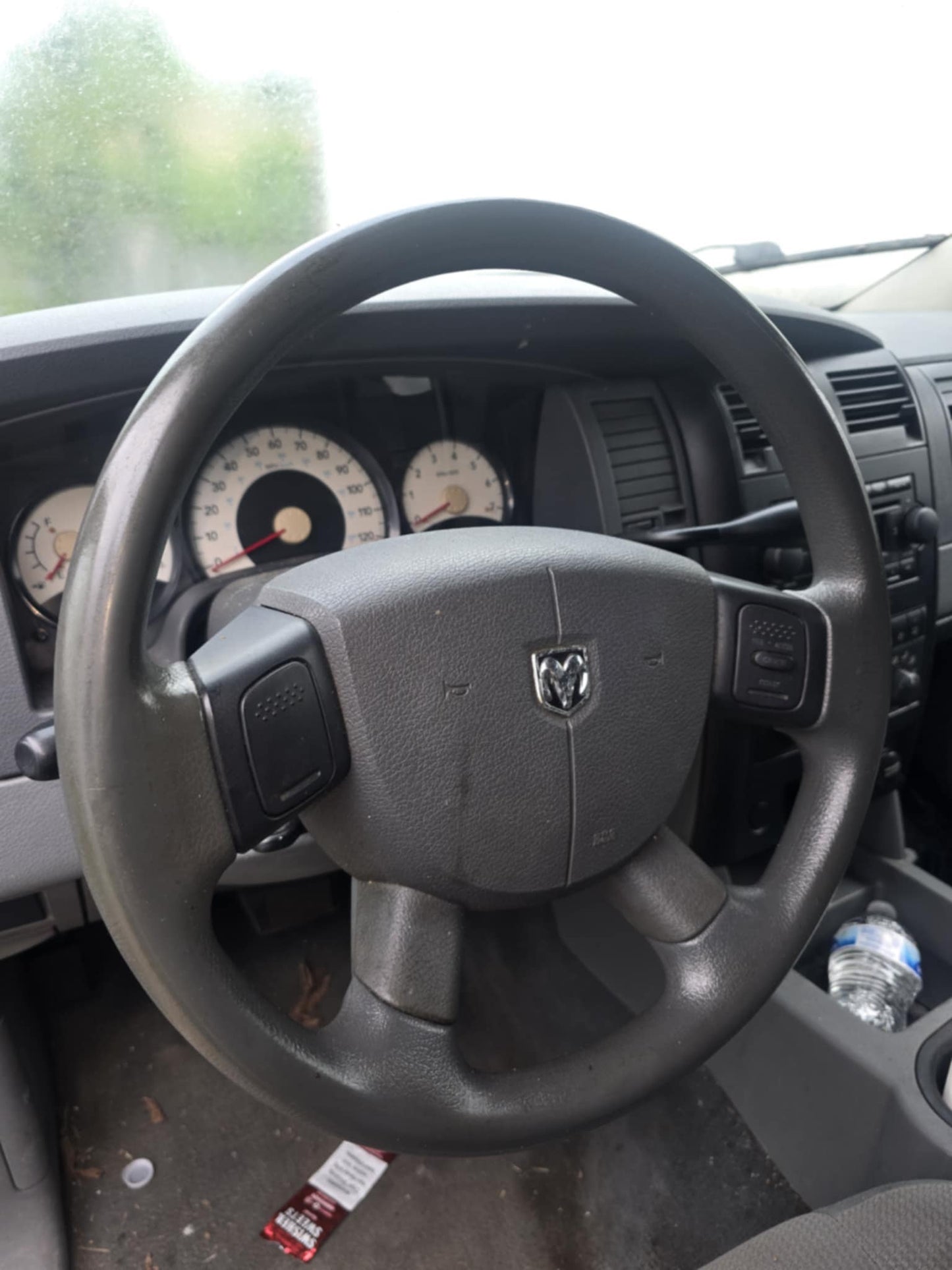 🚨 NOW PARTING OUT – 2004 Dodge Durango ST! 🚨